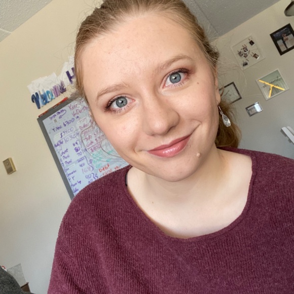 Meet your Posher, Nikolette - Picture 3 of 4